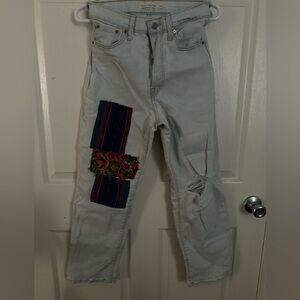 Levi's Jeans in Blue with Classic Fit and Levi's Branding